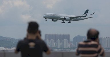 هونغ كونغ تقدم 500 ألف بطاقة طيران مجانية بعد تدابير العزل المرتبطة بكوفيد