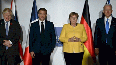 (من اليسار) رئيس الوزراء البريطاني بوريس جونسون والرئيس الفرنسي إيمانويل ماكرون والمستشارة الألمانية المنتهية ولايتها أنغيلا ميركل والرئيس الأمريكي جو بايدن في اجتماعٍ حول خطة العمل الشاملة المشتركة (JCPOA) على هامش قمة مجموعة العشرين لقادة العالم حول 30 تشرين الأول/أكتوبر 2021 في روما.