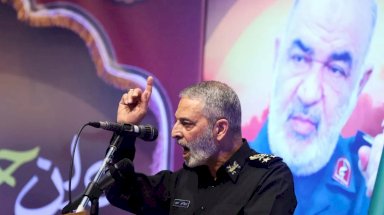 رئيس الأركان الإيراني: إسرائيل ذبحت اليهود في سيدني!