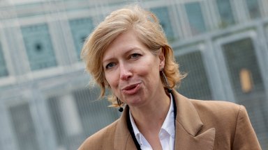 آن كلير لوجاندر.. فرنسية تجيد قراءة "العالم العربي" لغة وفكراً وثقافة