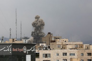 حرب إيران تفجر الخلاف بين لندن وواشنطن 