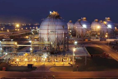 شلل في مجمع "بروج" الإماراتي بعد هجوم جوي واسع