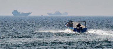 في قاع المضيق خطر لا يُرى!