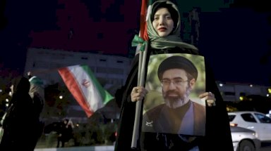 عقدة الثقة تُجمّد الرّد.. لِمَ تتوجس طهران من توقيع "الاتفاق النهائي" مع واشنطن؟
