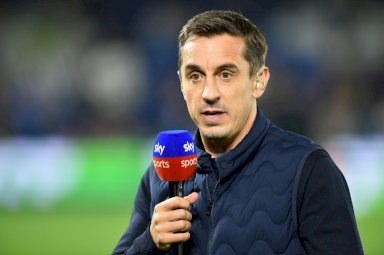 يوروبا ليغ: نيفيل يعتبر أن يونايتد غير جدير بمسيرة احتفالية اذا فاز باللقب