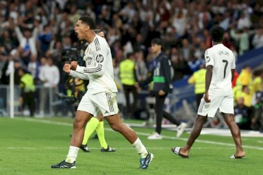 بيلينغهام يساند فينيسيوس ويرى أن 