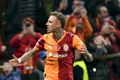 دوري أبطال أوروبا: غلطة سراي يضع قدما في ثمن النهائي بفوز كبير على يوفنتوس 5-2