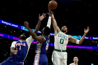 أن بي أيه: بوسطن يسحق فيلادلفيا مع تألّق تايتوم وبراون في الـ"بلاي أوف"