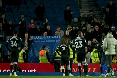 بطولة إنكلترا: روسينيور يهاجم لاعبي تشلسي بعد خسارة "غير مقبولة" أمام برايتون