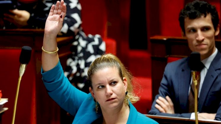 La France vote pour inscrire le droit à l’avortement dans les dispositions de la constitution