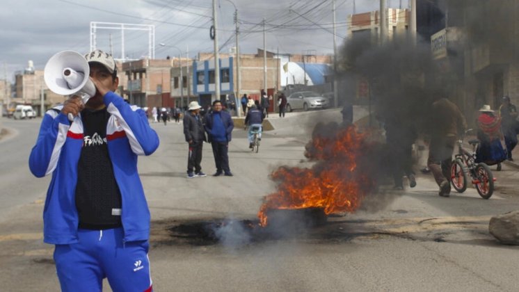 The Peruvian president calls for dialogue to end the demonstrations