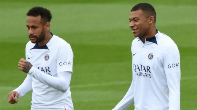 Galtier confirme qu' »il n’y a pas de désaccords » entre Mbappe et Neymar